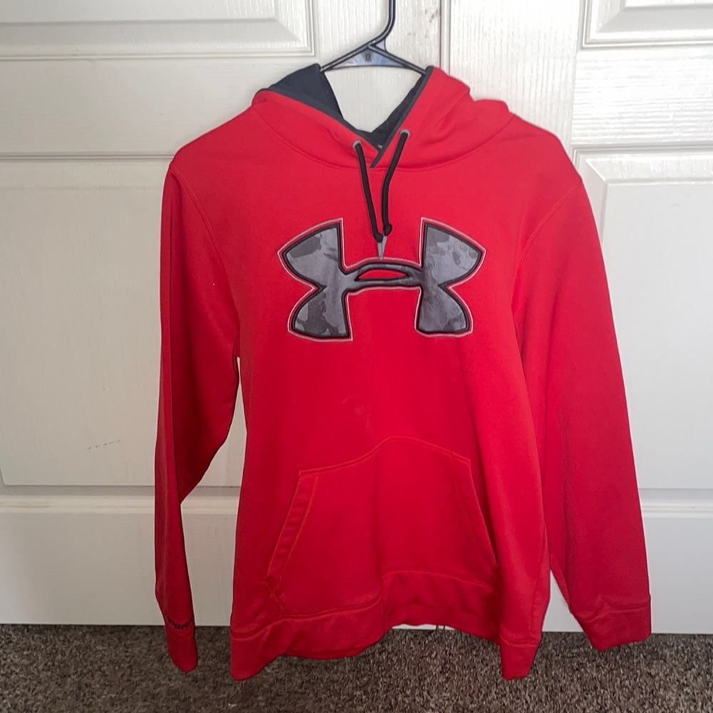 Medium Mens Under Armour Sweatshirt